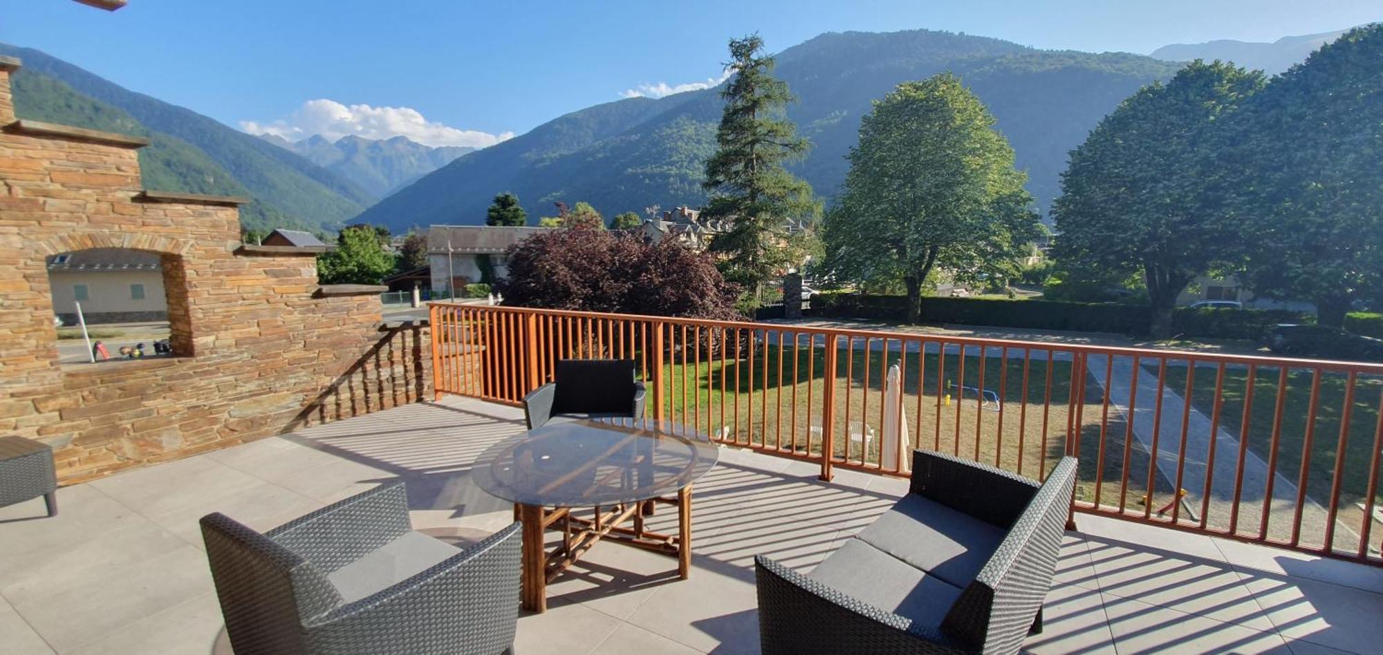 Maison De La Lionne Bagneres-de-Luchon ภายนอก รูปภาพ